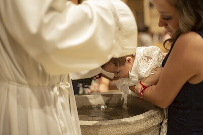 Jak se obléci na křtiny